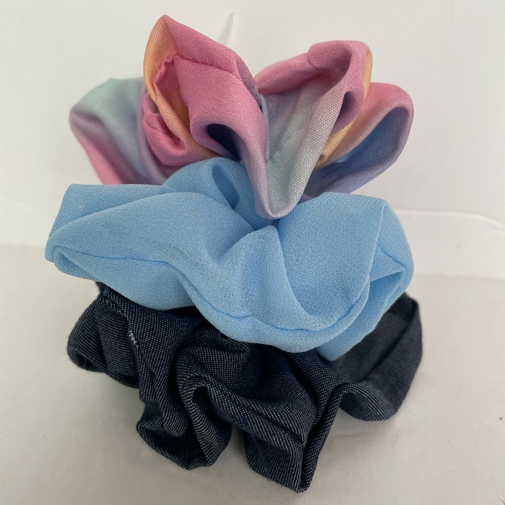 SET OF 3 SCRUNCHIES - Picture 3 of 4
